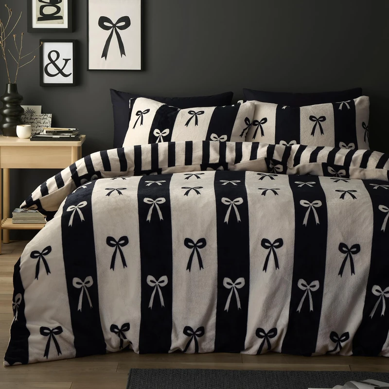 Fusion Snug Bows Monochrome Duvet Cover Set Super King – Stripe Maximalist Bedding – Soft Touch Polyester – Includes 1 Duvet Cover (260 x 220cm) & 2 Pillowcases – Monochrome Stripe Bedroom Set