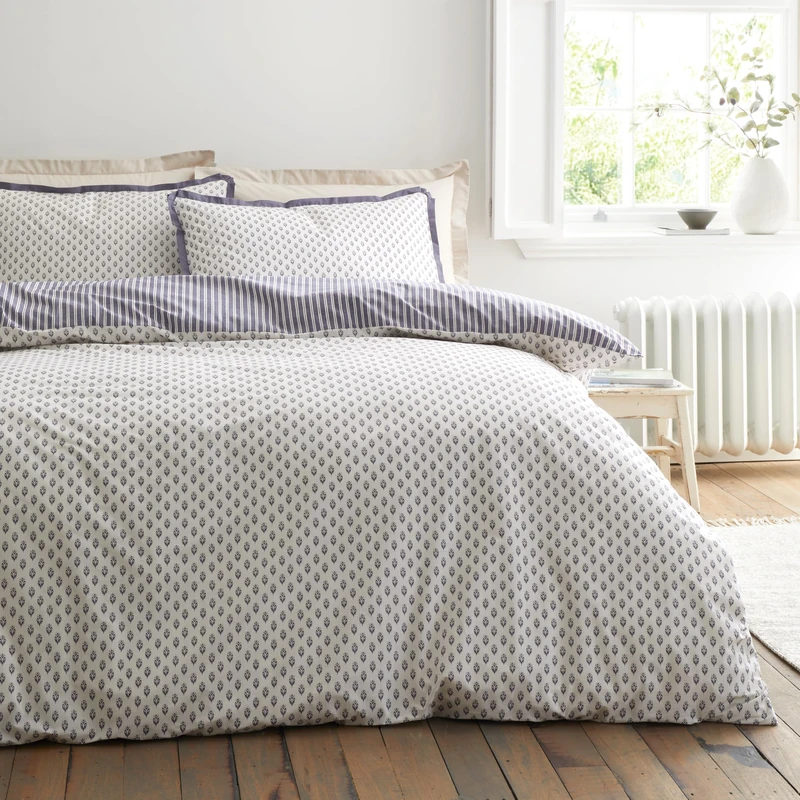 Bianca Amelie 200 Thread Count Cotton Reversible Double Duvet Cover Set with Pillowcases Blue - Image 1