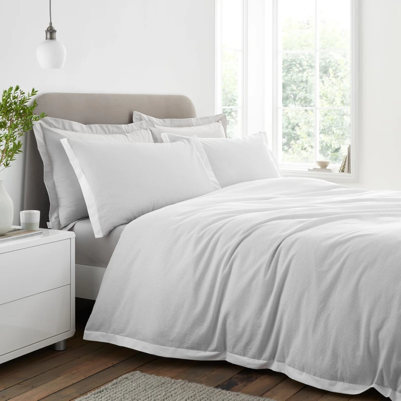 Bianca Seersucker Woven Stripe 180 Thread Count Cotton Super King Duvet Cover Set with Pillowcases Grey - Image 1