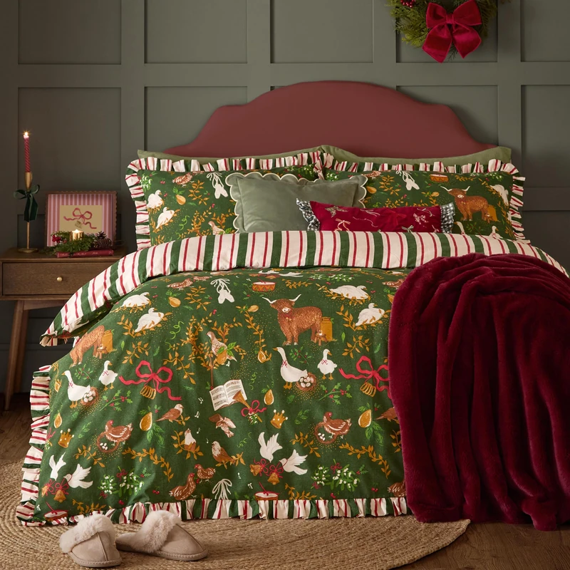 furn. Twelve Days Frill Duvet Cover Set (Green - Super King)