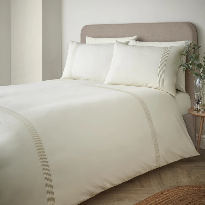 Catherine Lansfield Pintuck Easy Iron Percale Super King Duvet Cover Set Cream - Image 1