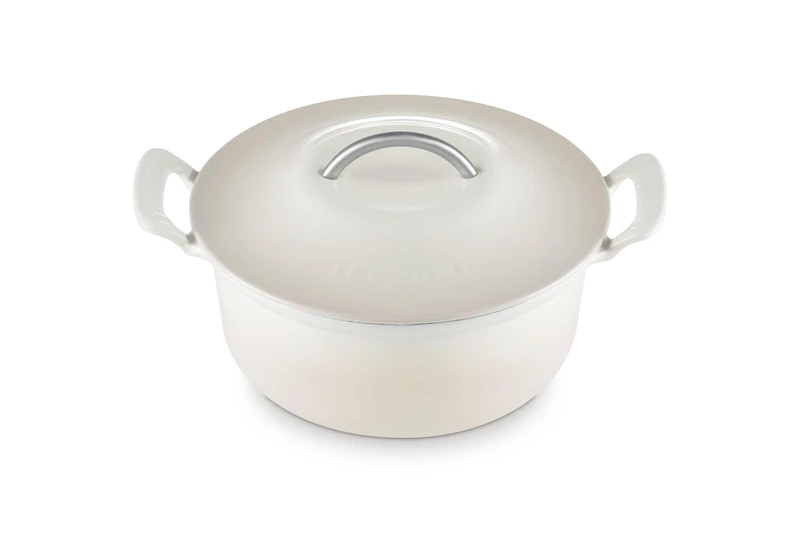 Le Creuset Cast Iron Modern Heritage Round Casserole, Meringue
