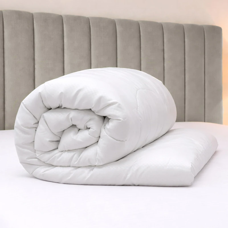 Bianca Fine Linens Super Soft Microfibre 13.5 tog Super King Duvet White - Image 1