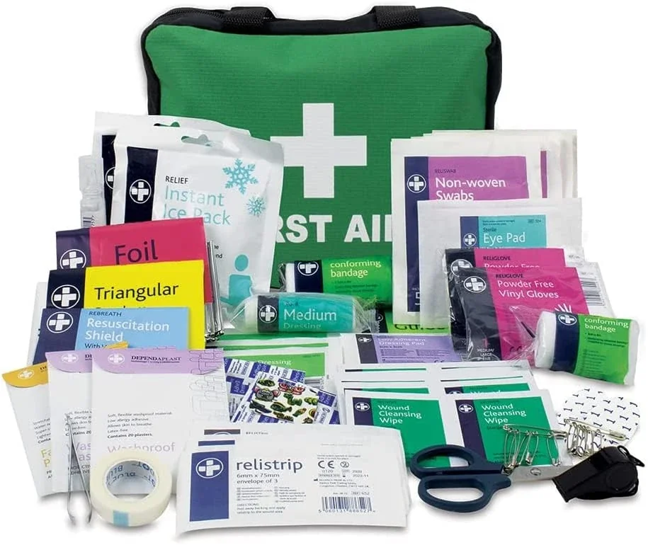 Lewis-Plast Reliance Medical Erste-Hilfe-Set Tasche – 160 Stück Überlebens-Kits – Sicherheits-Essentials für Reisen, Auto, Zuhause, Camping, Arbeit, Wandern, Urlaub – Packzubehör – Medium - Image 1