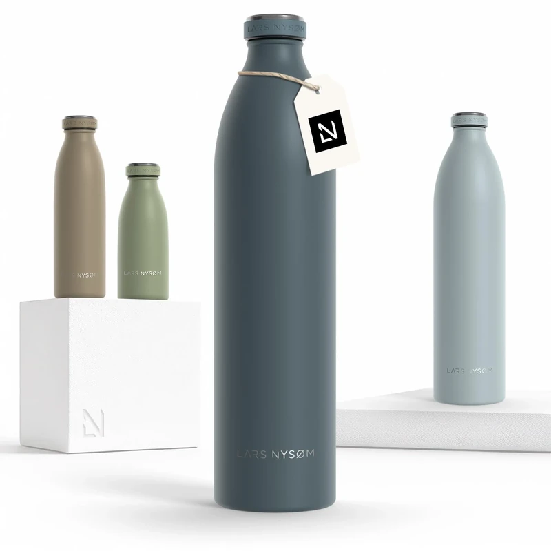 LARS NYSØM Edelstahl Trinkflasche 350ml, 500ml, 750ml, 1L, 1 5 liter | Thermosflasche Kohlensäure geeignet | Auslaufsichere Wasserflasche für Sport, Outdoor, Schule (Stone Blue, XL 1500ml)