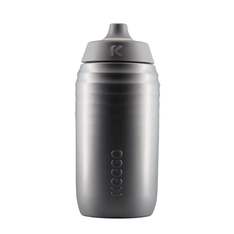 KEEGO | Die Evolution der Sportflasche | Elastisches Titan | Schützt vor Plastik im Wasser | Leicht und quetschbar | reiner Geschmack | einfache Reinigung (Silver 500ml)