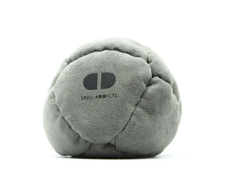 Skill Addicts Starter Footbag, Weicher Hacky Sack für Kinder und Erwachsene, Lern-App für HäckySack Tricks inklusive - Grau - Image 1