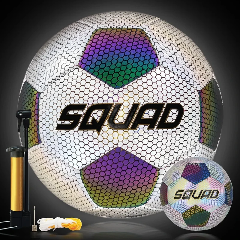 SQUAD Leuchtender Reflektierender Fußball Offizielle Größe 4 Holografisch Leuchtend im Dunkeln Fußball für Drinnen und Draußen - Ideal für Klein & Groß Fußballtraining Nachtspiele