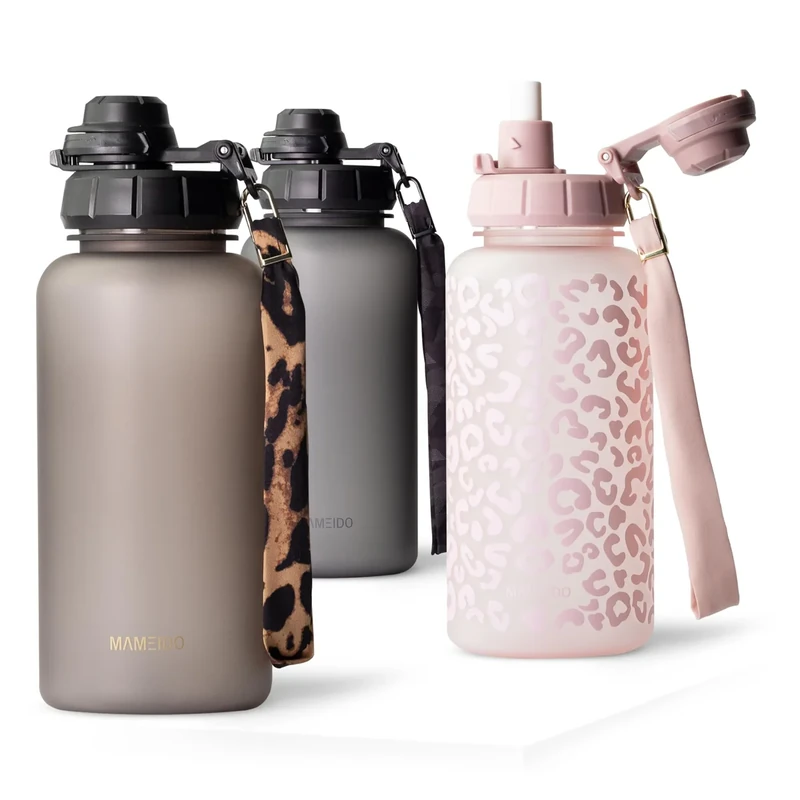 MAMEIDO Trinkflasche mit Strohhalm & Zeitmarkierung als Trinkerinnerung 1 l, Wasserflasche auslaufsicher, Sportflasche BPA-frei, Gym Water Bottle, Flasche aus Tritan (Urban Taupe)