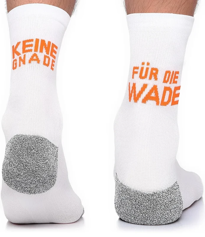 TODO RUNNING RAID CREW Laufsocken mit Lustige Aufschrift, Anti Blasen Socken, Technisch Running Socks. Bunte Sport Socken Damen (Keine Gnade für die Wade 35-38 BA-PM) - Image 1