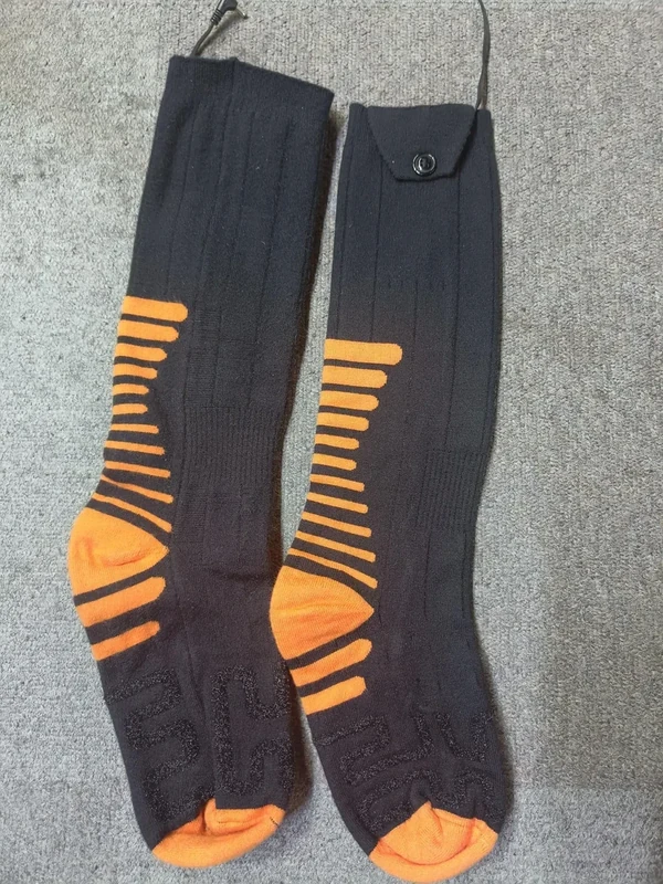 2026 Upgraded Beheizbare Socken mit APP Steuerung, 5000mAh 5V Wiederaufladbare Heizsocken, 3 Wärmeeinstellungen & 360° Heizung Beheizte Socken, Waschbare Beheizbare Socken Damen Herren für Ski Jagen S