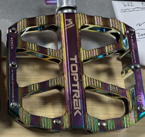 toptrek Fahrradpedale mit StVZO Zugelassen Reflektoren, CNC Aluminium Pedale Fahrrad MTB Pedale rutschfest mit 3 Abgedichtete Lager für Mountainbike, BMX, E-Bike, Rennrad (Farbig)