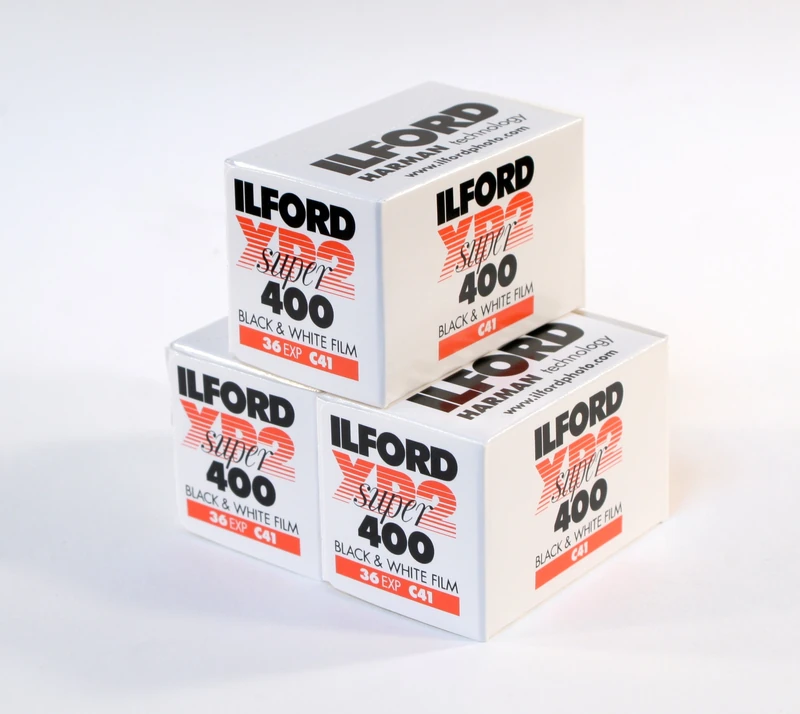 Ilford XP2 400, 35 mm, 36 poses, 3 rouleaux